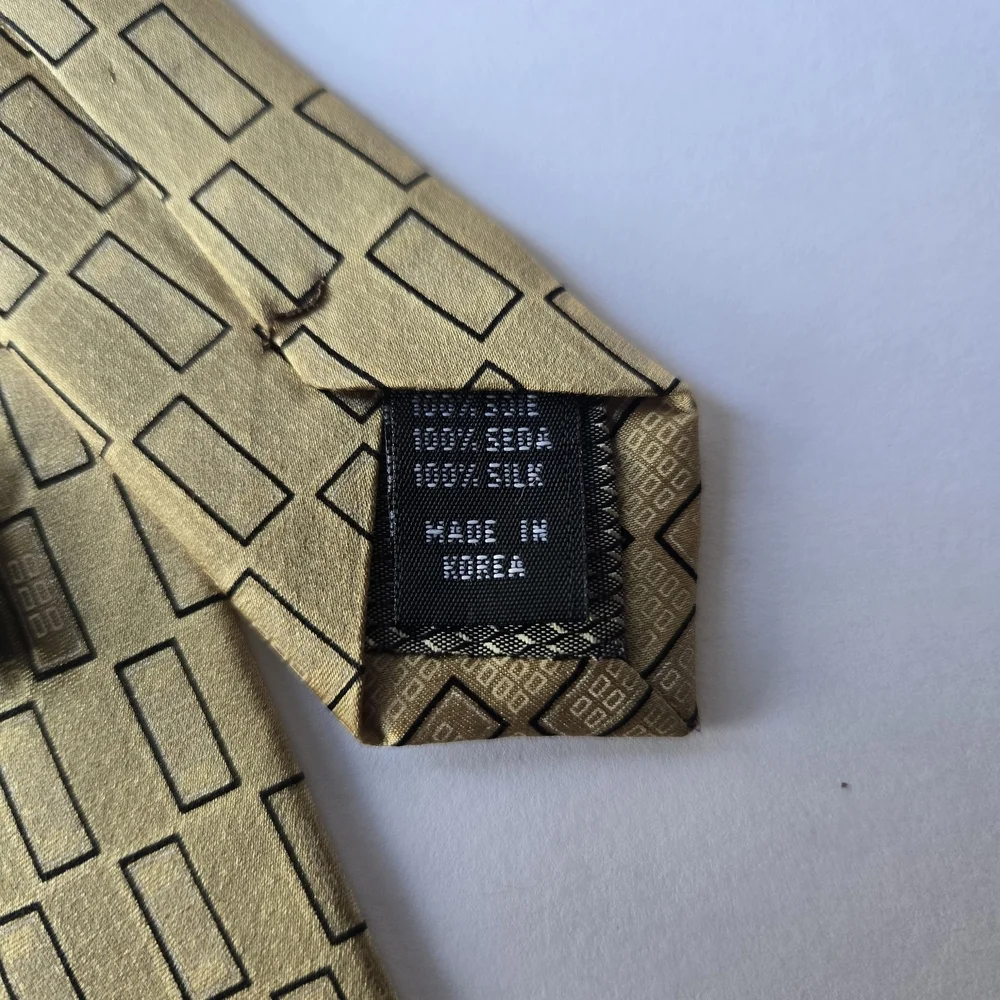 DIMOGGIO Tie 100% Silk, Elegant Gold Patterned Men's Tie